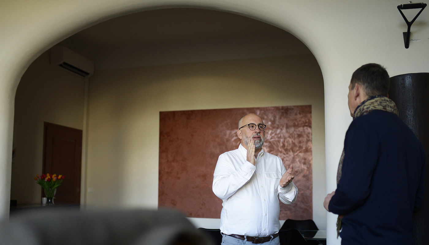 Portrait de Bruno Colomer dans son Cabinet Financier à Montpellier